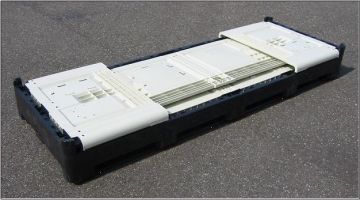 Maßgefertigter Smartbox 1295 Liter, 2300 x 800 x 805 mm auf 3 Kufen, HDPE